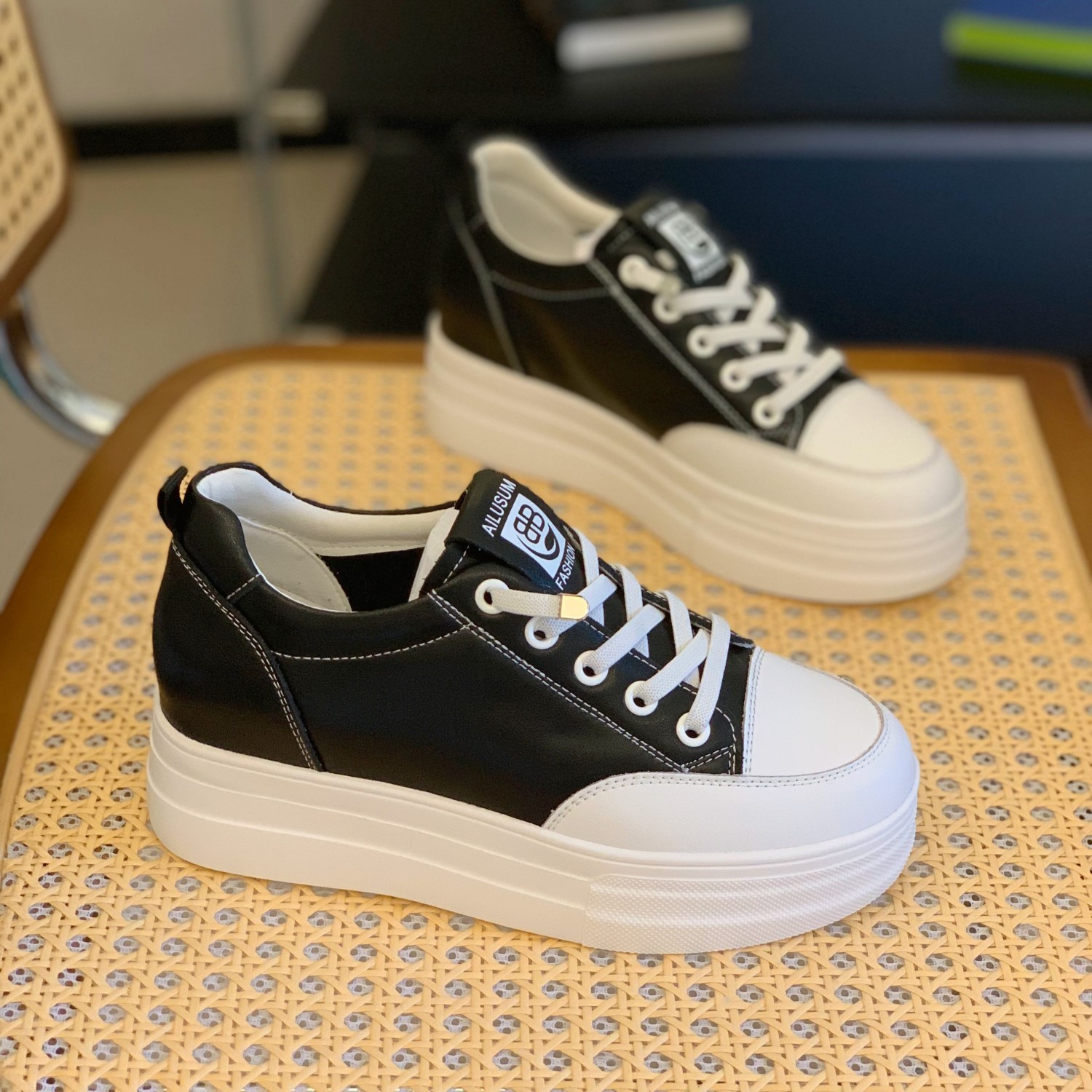 厚底显腿长懒人轻便不累脚休闲鞋