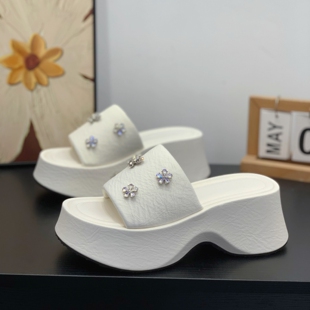 松糕厚底7CM一字拖小个子女增高轻便休闲凉拖2026夏新款 潮流拖鞋