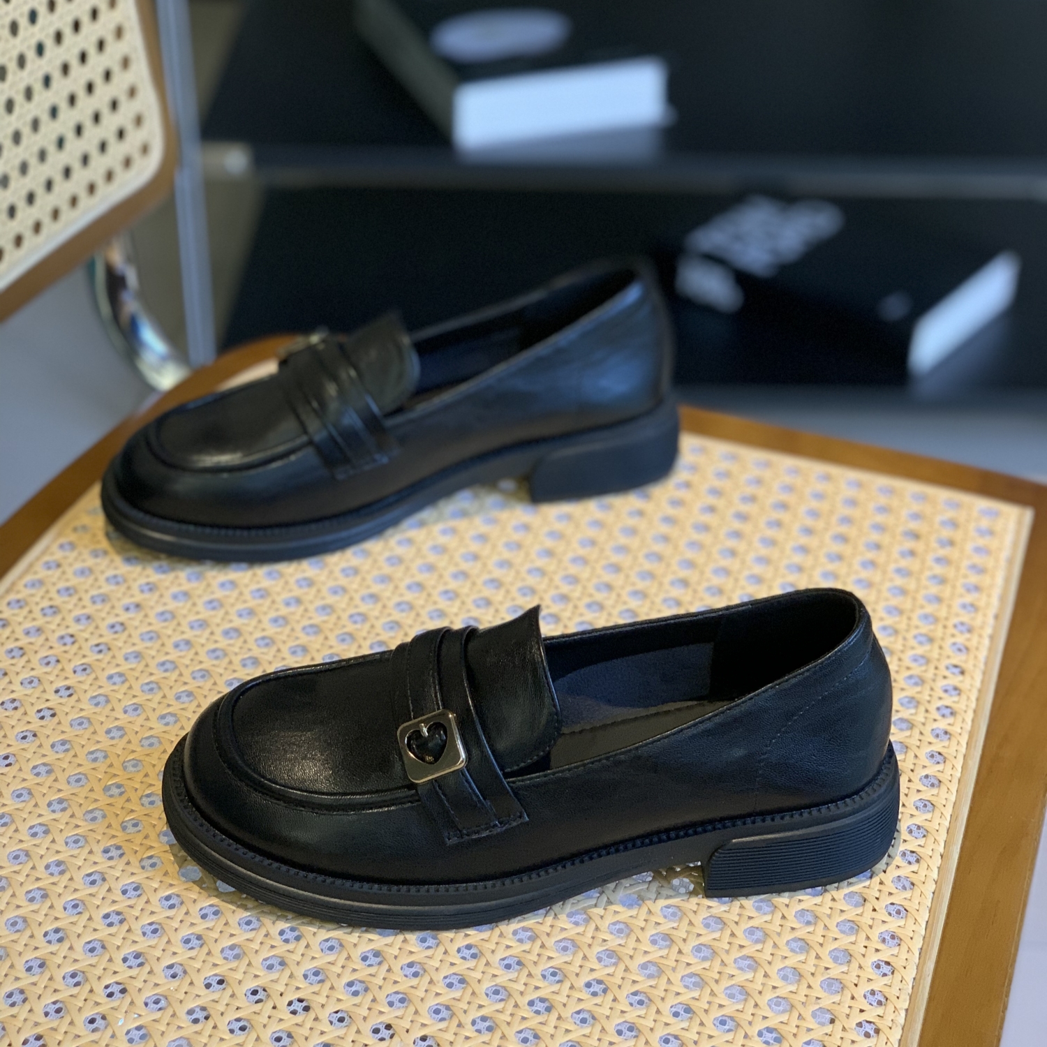 经典复古时尚潮流舒适通勤乐福鞋