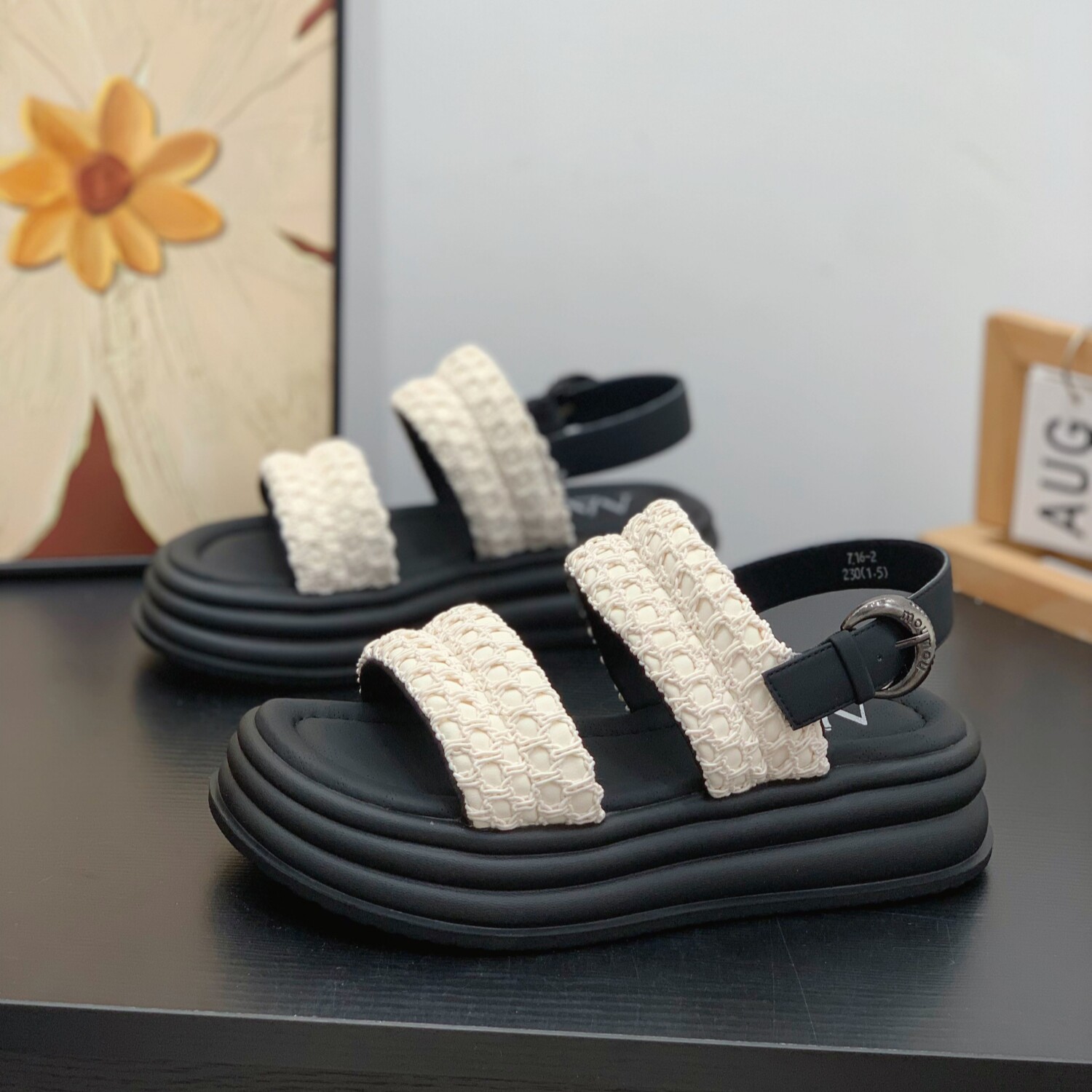 厚底凉鞋女夏季外穿2026新款舒适松糕底露趾镂空显脚小时尚沙滩鞋