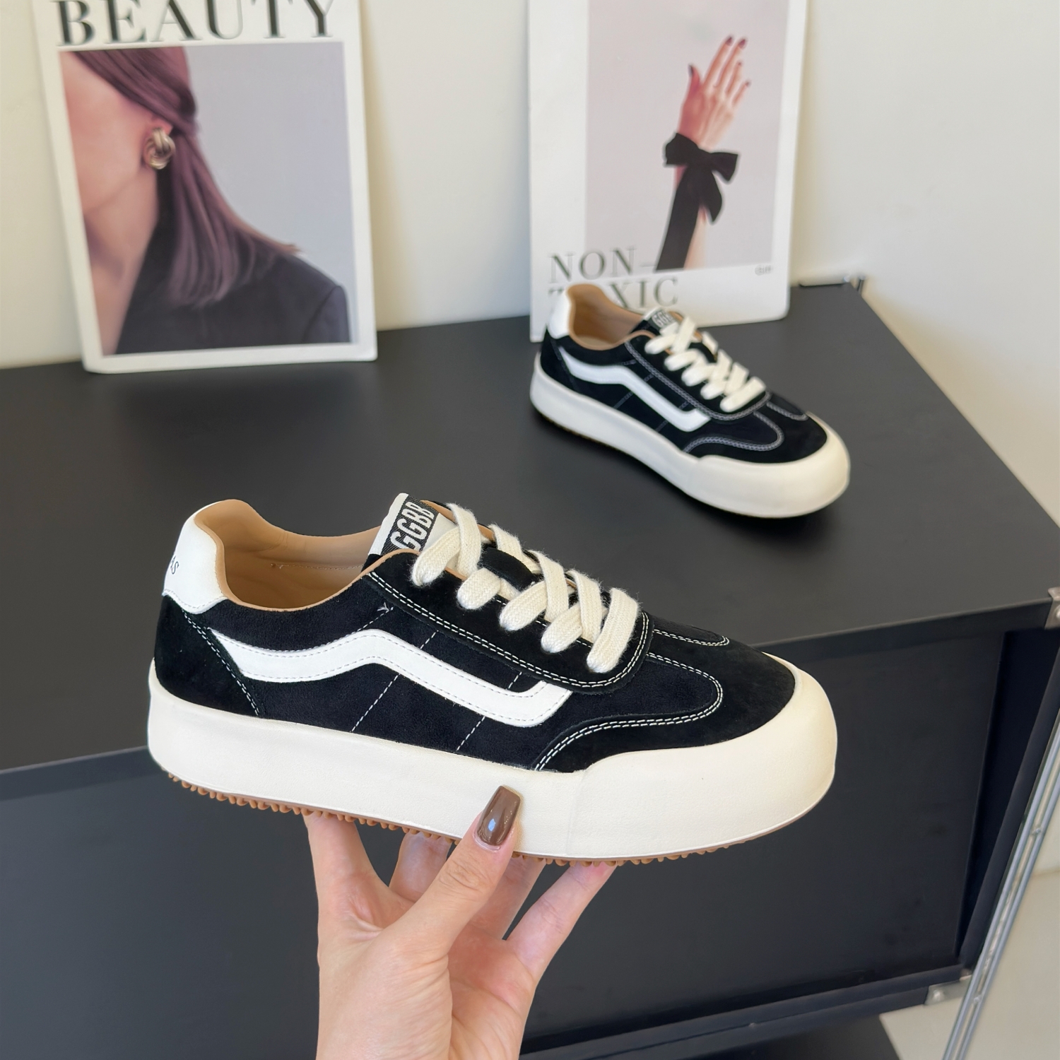 学院风时尚百搭软底舒适潮流板鞋