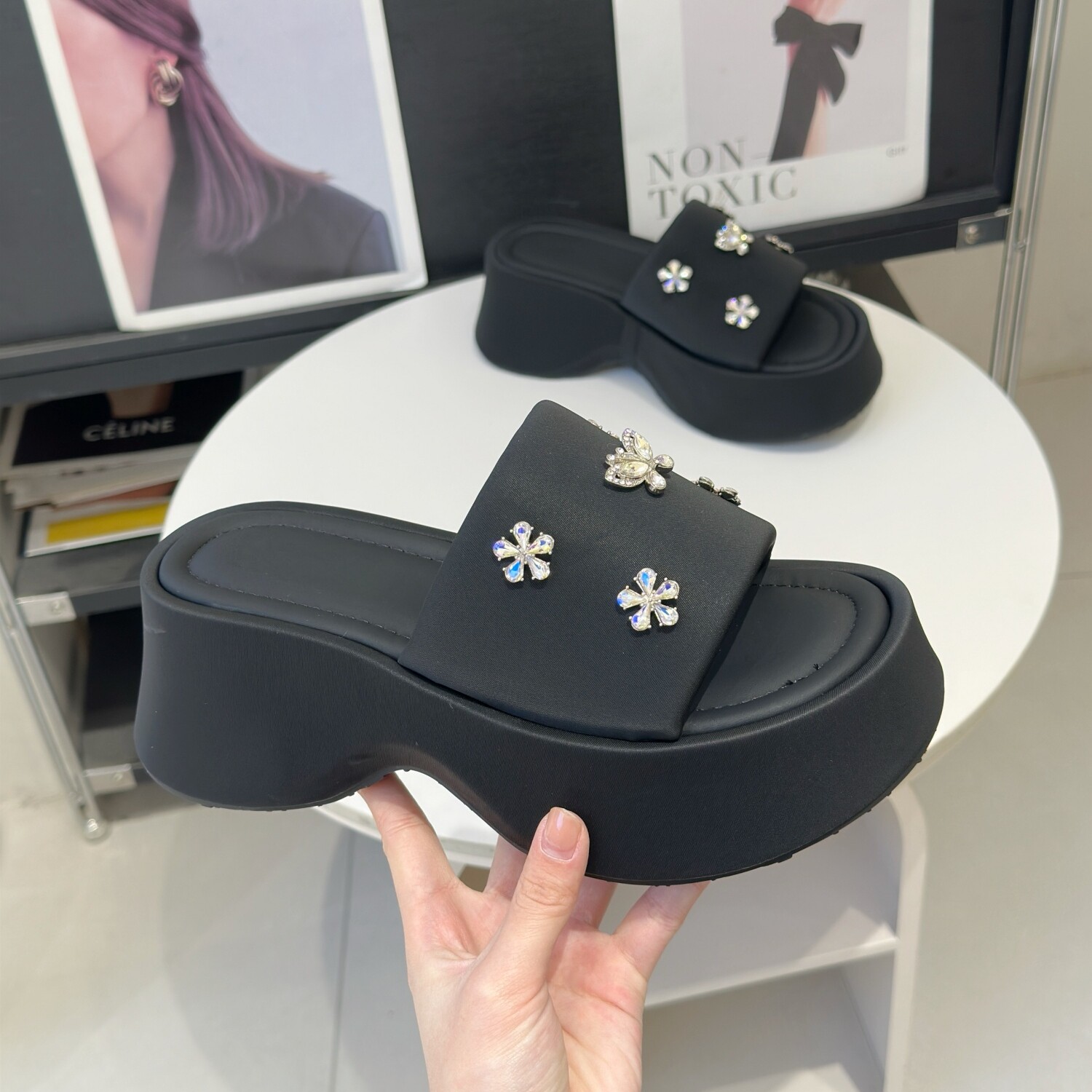 松糕厚底一字拖女2026夏季新款小个子增高7cm外穿海边沙滩凉拖鞋