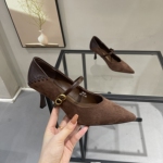 法式尖头高跟鞋女2026新款春秋复古细跟浅口单鞋温柔气质玛丽珍鞋