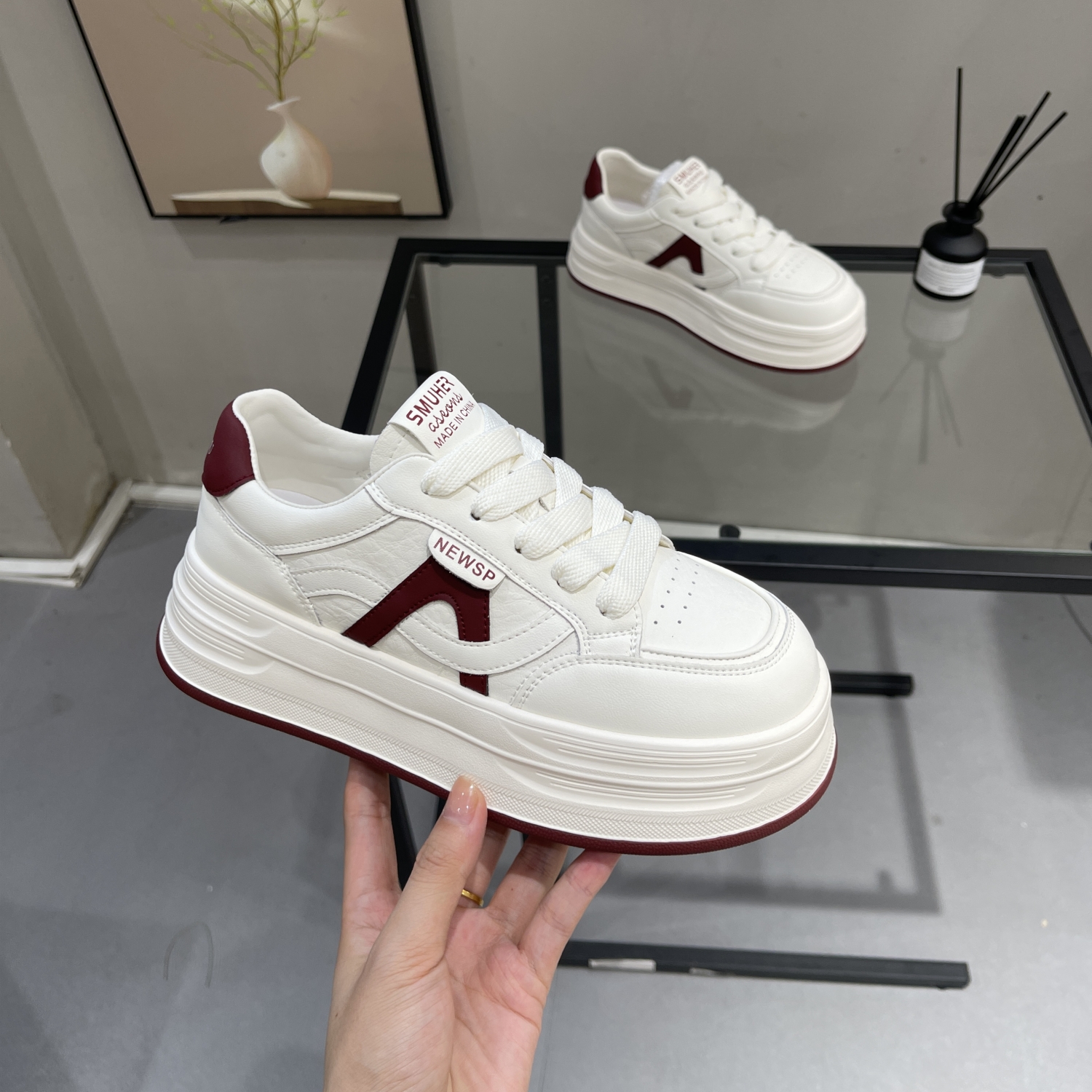 增高厚底轻便不累脚小白鞋熊猫鞋