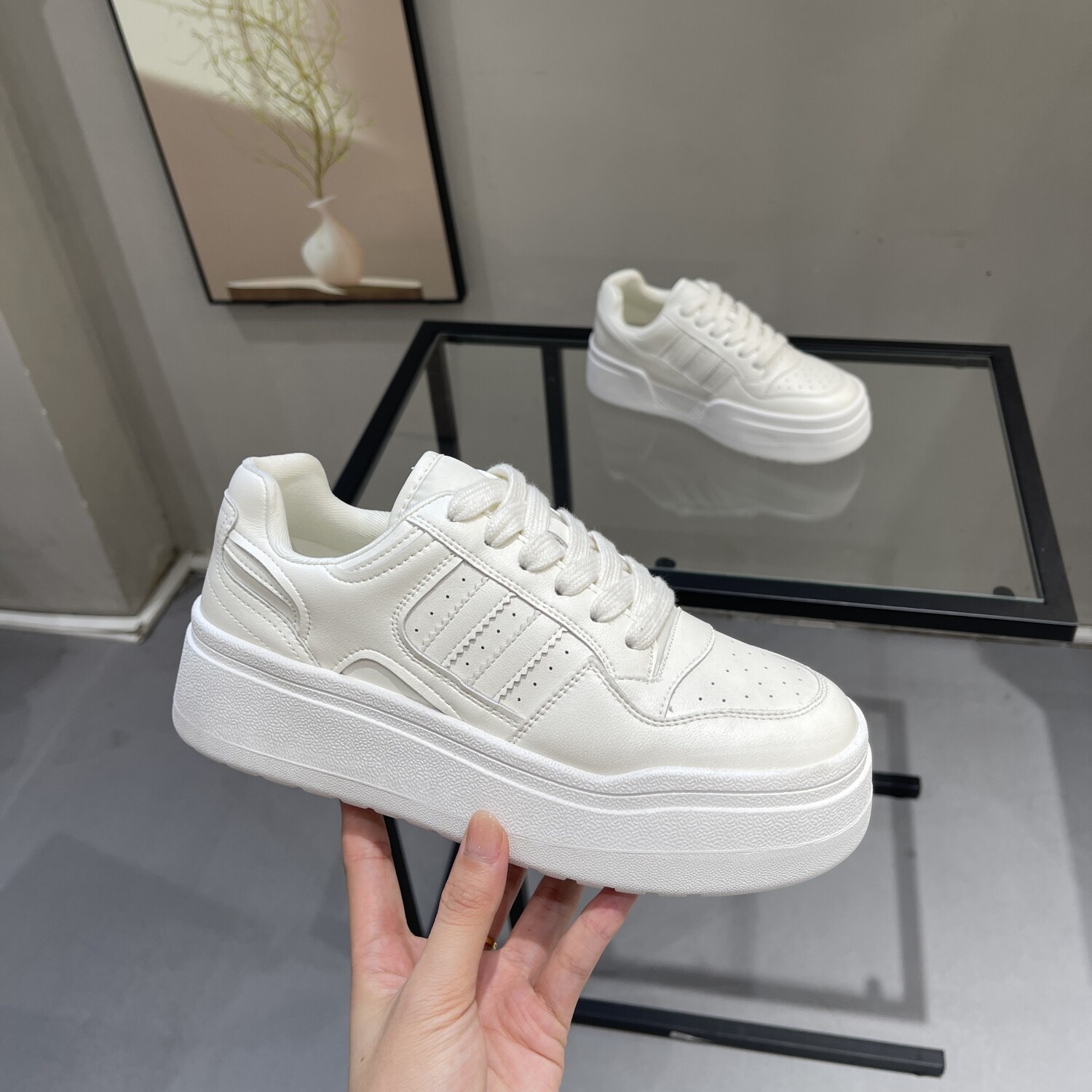 真皮厚底小白鞋女2026春秋新款百搭学生显脚小板鞋轻便运动休闲鞋