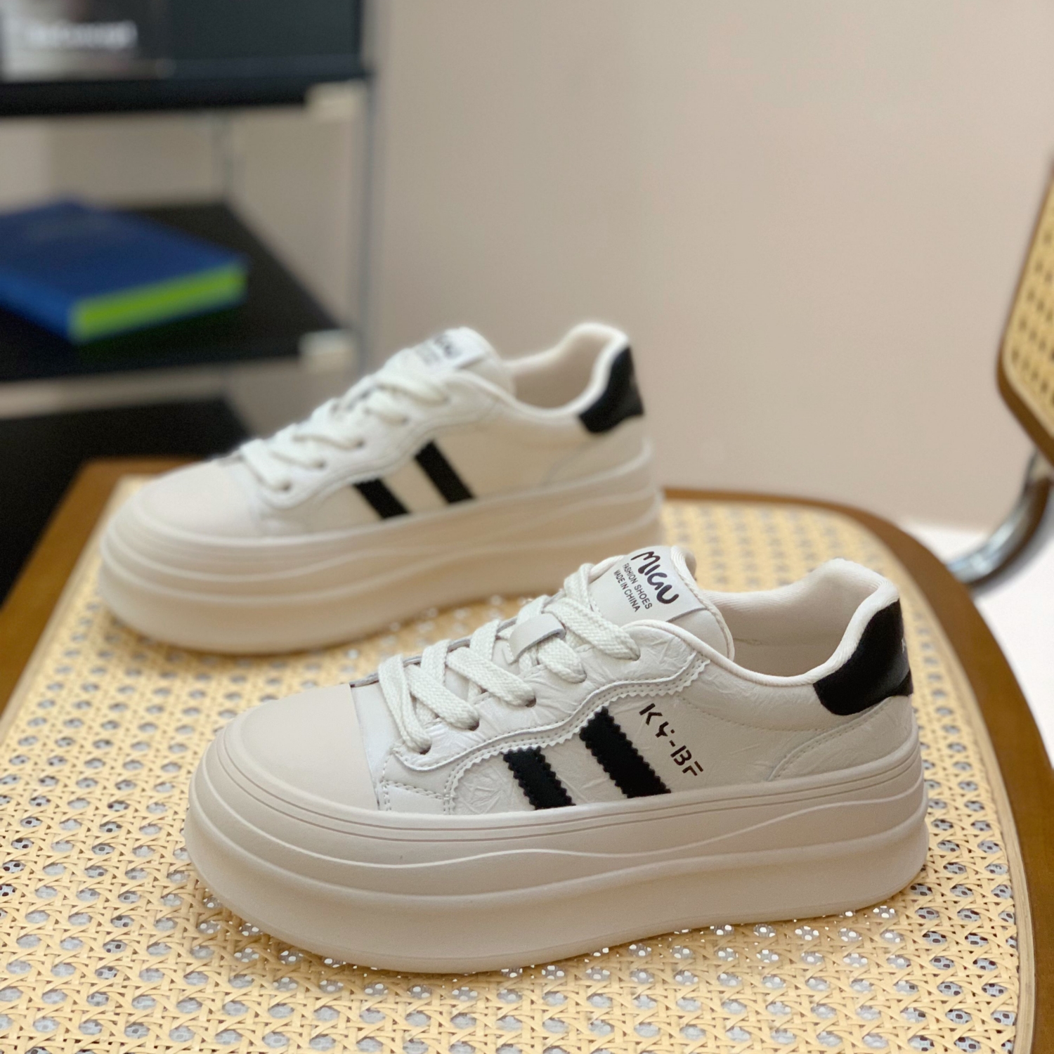 小个子增高舒适不累脚百搭德训鞋