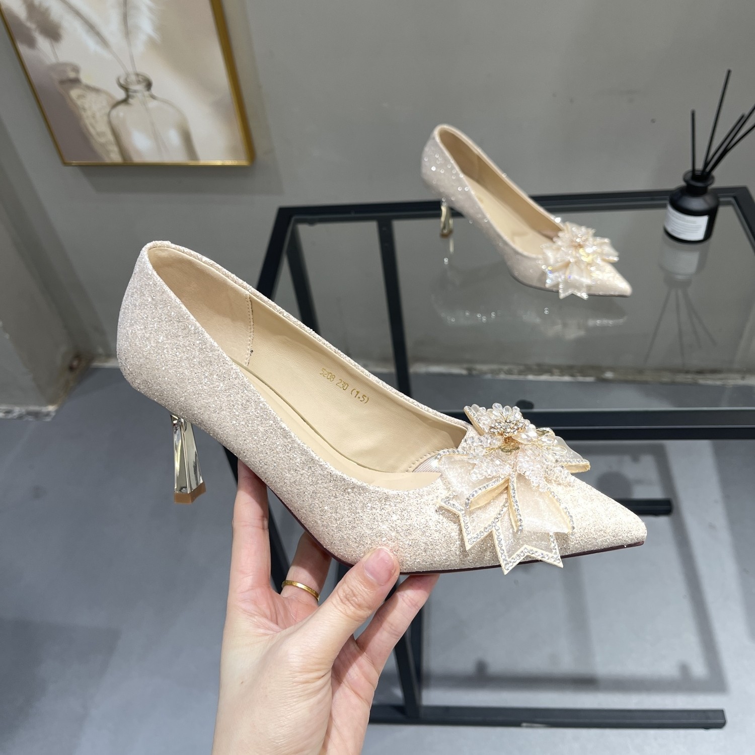 绝美水钻蝴蝶结单鞋女2026春季新款不累脚伴娘鞋细跟7cm高跟婚鞋,女鞋,婚鞋,淘宝优惠券,粉丝福利购,淘宝优惠卷