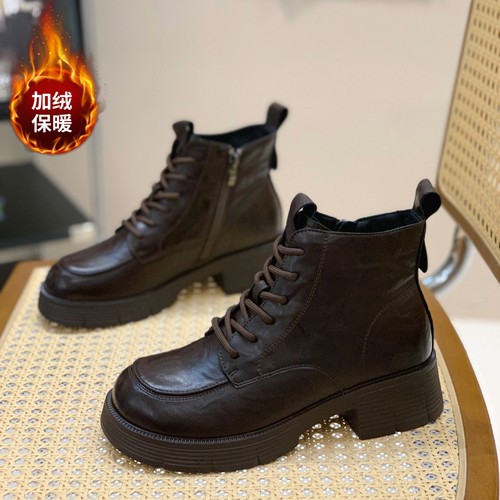 经典不过是时尚高级感通勤马丁靴