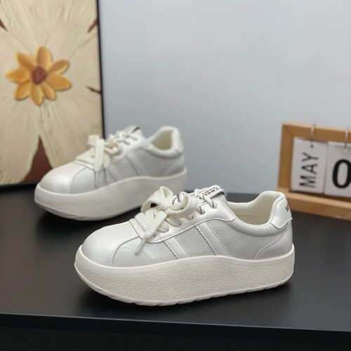 娃娃头减龄潮流百搭高级感摇摇鞋