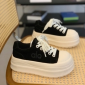 小个子增高6cm轻便松糕板鞋 复古磨砂绒真皮小白鞋 女2025秋冬新款