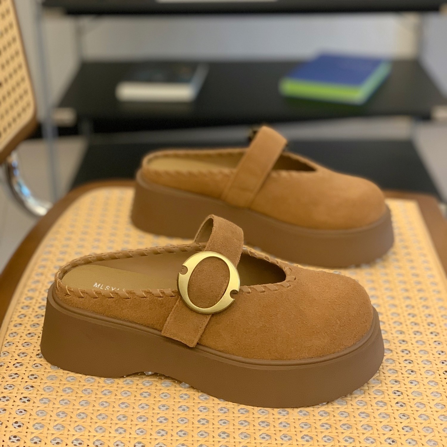 厚底勃肯鞋女2026新款春夏复古百搭松糕鞋一脚蹬外穿包头博肯半拖