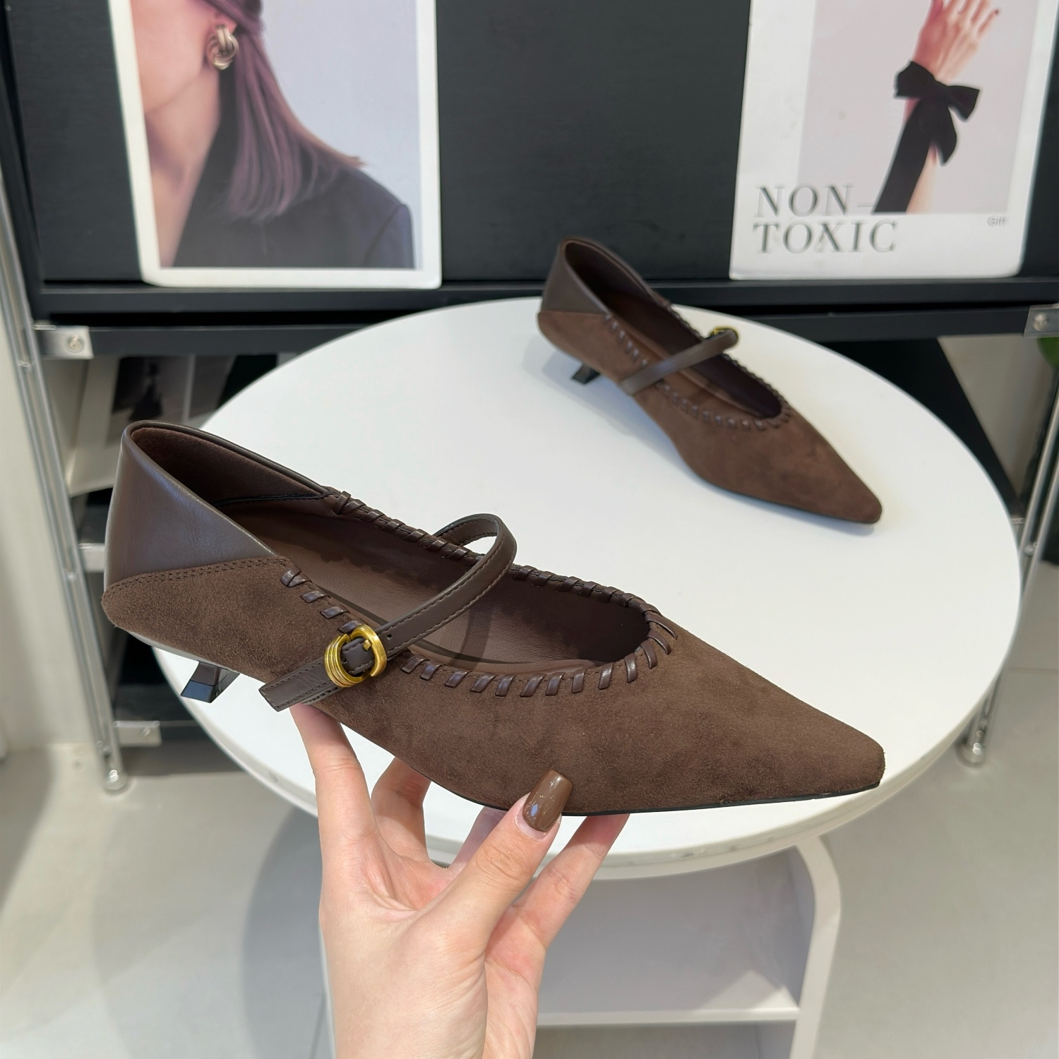 复古尖头配裙子气质猫跟玛丽珍鞋