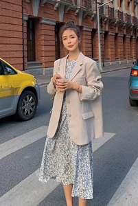 现货X982P110K168 2022春秋新款内里条纹2色单排扣小西装图片