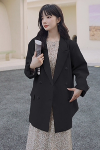 现货X1083P110K168 2022春装新款双排扣小西装外套女2色图片