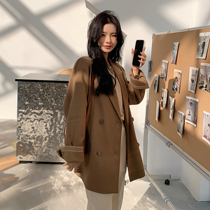 卡其色免烫高级感西装外套女2025年春秋新款时髦炸街小西服上衣图片