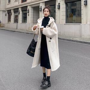 牛角扣羊羔毛绒大衣毛呢外套女冬季2024新款学院长款加厚宽松韩系图片