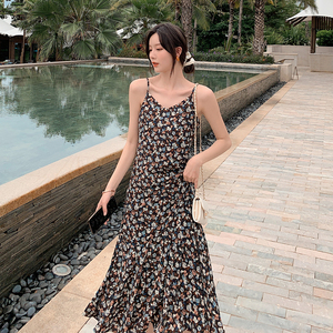 现货X220 P75K118 2021夏季新款吊带碎花中长款连衣裙,女装连衣裙,浙宝088
