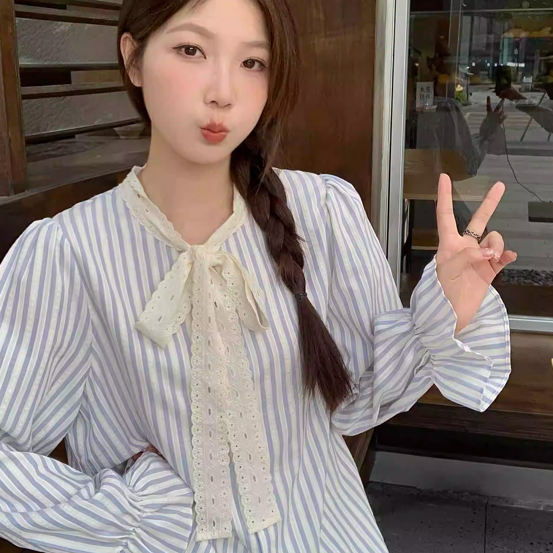 韩系设计感衬衫条纹蝴蝶结上衣