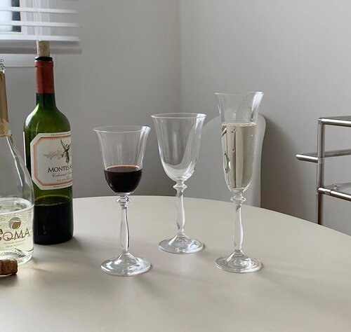 郁金香高脚玻璃鸡尾酒杯