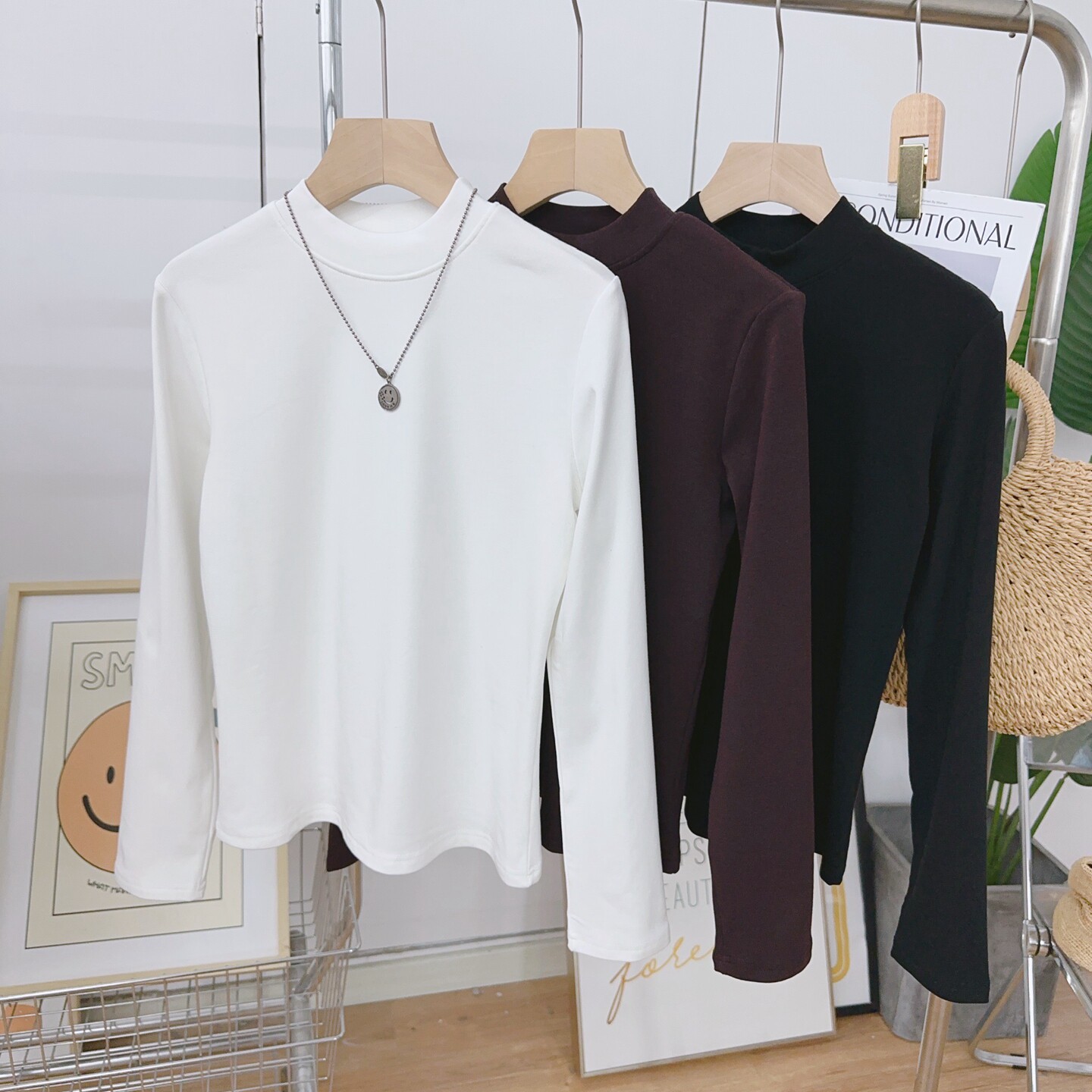 2025秋冬新款加绒半高领打底衫女白色修身内搭长袖t恤百搭短上衣