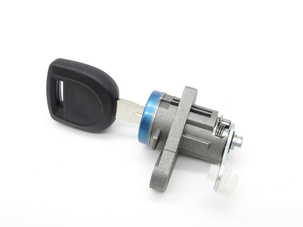 M3马六M6左前门锁芯车门锁芯