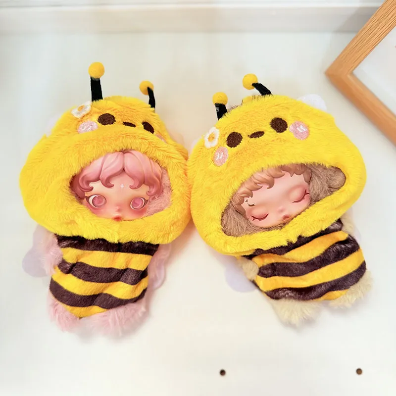 冬日三代SKULLPANDA不眠剧场盲盒三代SP搪胶公仔衣服连体黄蜜蜂衣