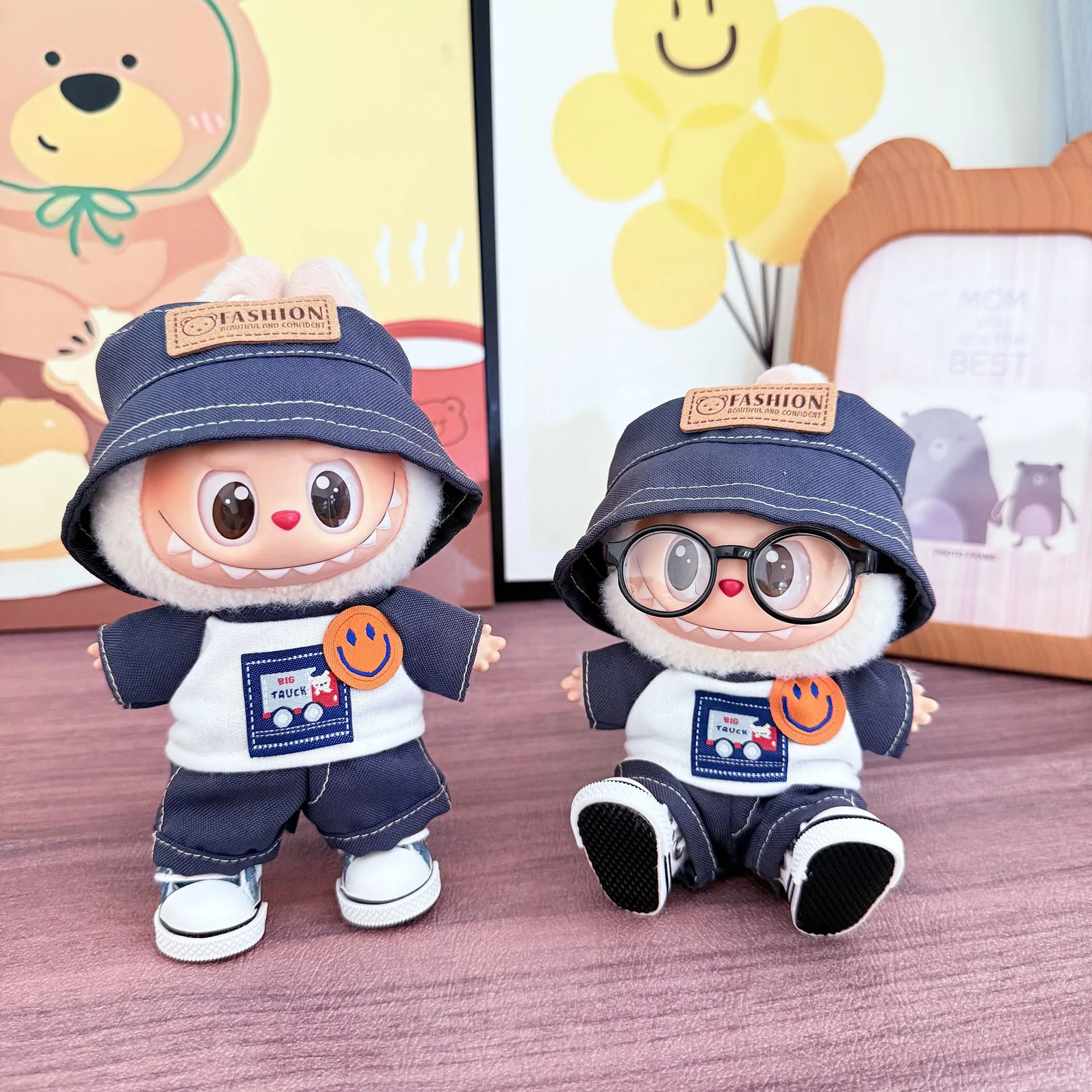 仅衣服] 一二代钥匙扣Labubu衣服挂件拉布布坐坐派对笑脸卡车手萌