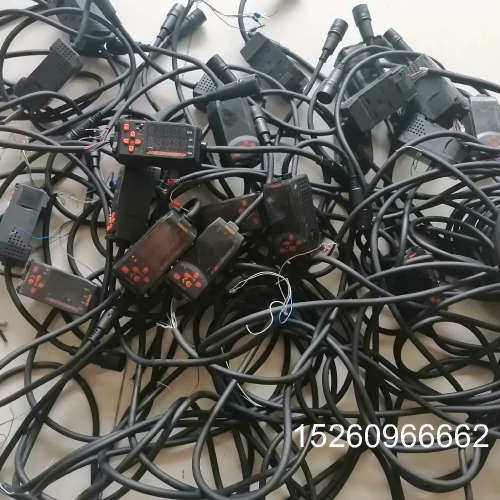 议价欧姆龙ZX-LDA11-N激光位移放大器，实物拍摄，原装拆机议价