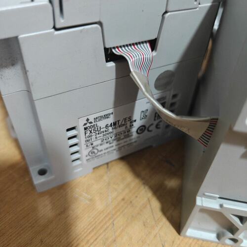 议价PLCFX5U-64MT/ESFX5U-32MT/ESFX5U-32MR/ES