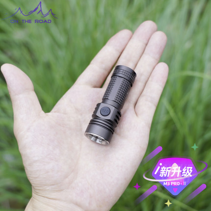 在路上M3 PRO-2迷你强光USB手电筒防身可充电小手电筒户外防水led