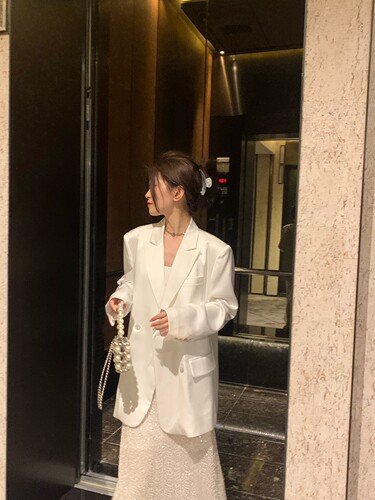 缎面光泽气质垫肩阔版西装