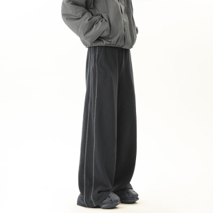 2025冬季 包邮 厚实双杠线迹摇粒绒侧边设计弯刀休闲裤 满两件