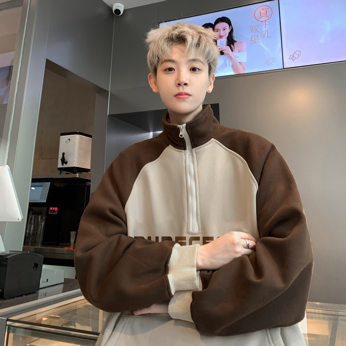 【满两件包邮】2025秋季新款青少年港风半拉链拼接立领印花卫衣潮