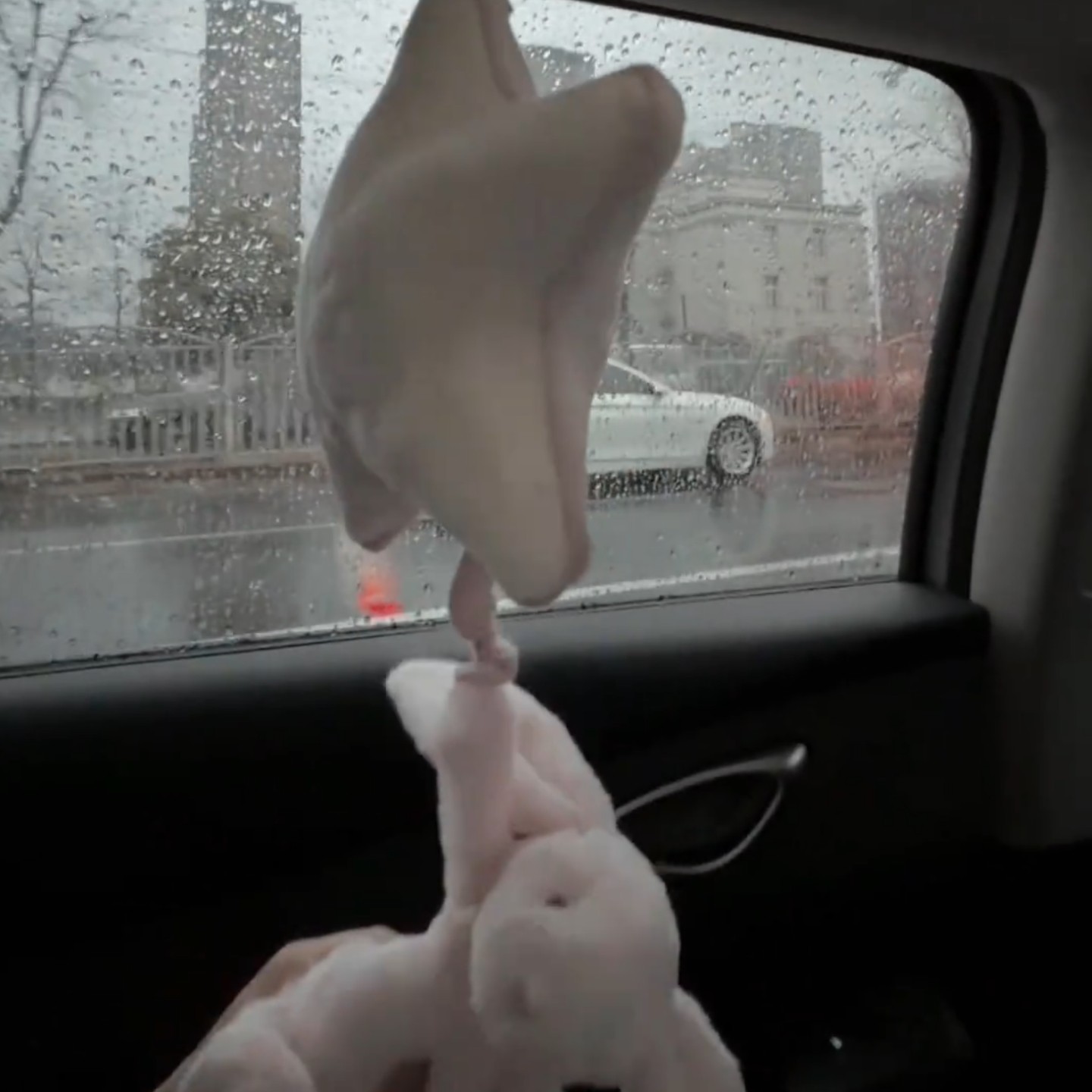 害羞英国音乐拉铃兔子月亮星星挂件邦宁八音盒安抚儿童毛绒玩偶