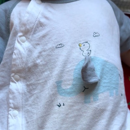 监测宝宝呼吸的衣服会动的大象耳朵腹式呼吸婴儿连体衣纯棉睡衣