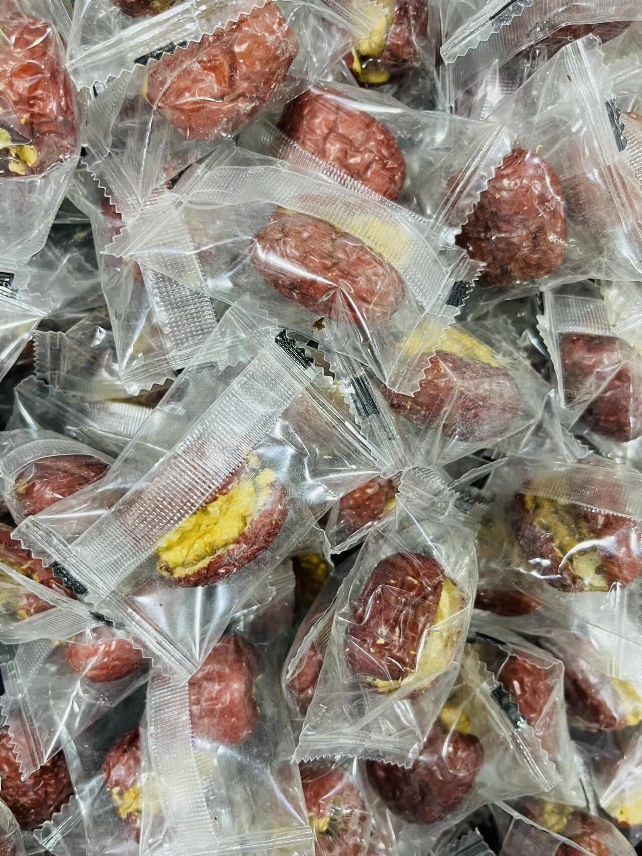 灰枣夹核桃仁新疆特产500g袋枣类制品
