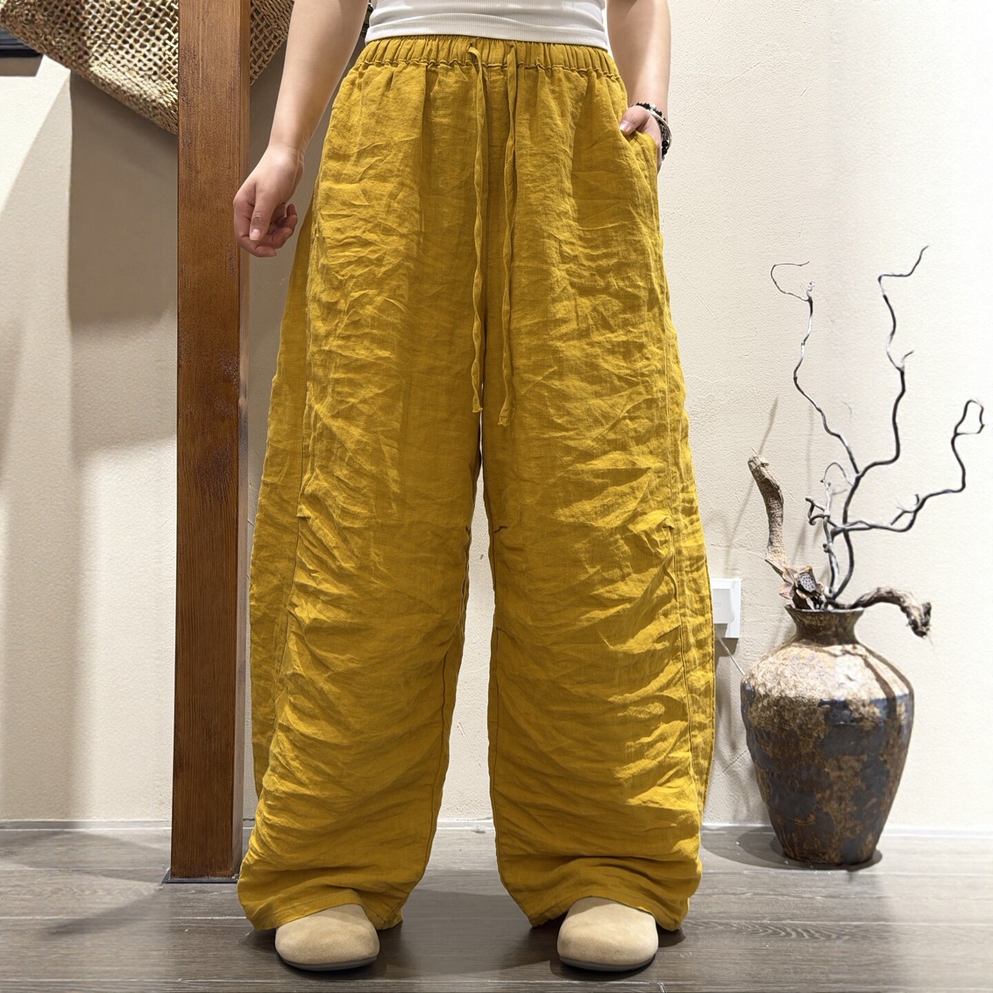 欧版时尚亚麻休闲裤女2026夏季新款阔脚慵懒透气大长腿弯刀裤长裤