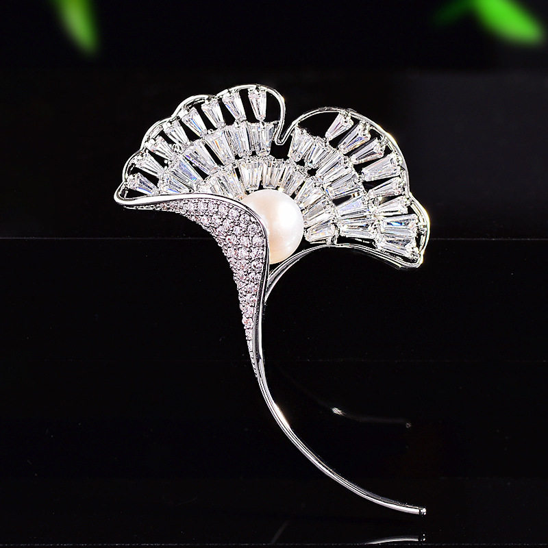 简约风银杏叶胸针优雅气质淡水珍珠胸花西装大衣时尚百搭通勤配饰,饰品/流行首饰/时尚饰品新,胸针,淘宝优惠券,粉丝福利购,淘宝优惠卷