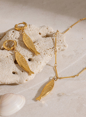 欧美不锈钢项链简约高级感金沙滩海洋吊坠钛钢不掉色饰品