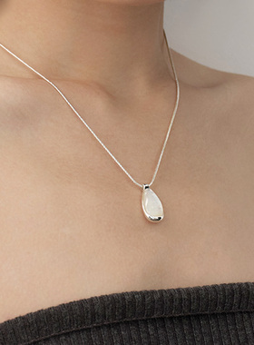 设计感复古小众轻奢项链水滴白贝