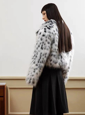 皮毛一体白色皮草外套女2025新款海宁年轻豹纹环保狐狸毛短款冬厚