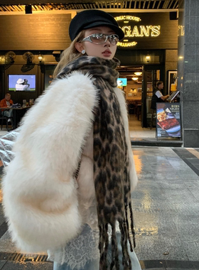 白色毛茸茸环保狐狸皮草外套女2025新款海宁爆款洋气年轻短款冬季