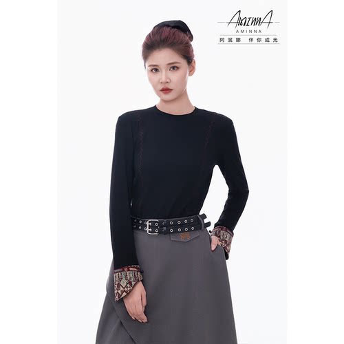 【阿泯娜】设计感明线打底衫女 复古花纹修身内搭上衣37532YT02