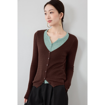 【蜜蜂惊喜社】二茵ERYIN秋季新款撞色V领露肩翻领针织衫