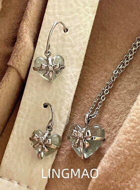 绿色爱心仿锆石蝴蝶结项链高级感