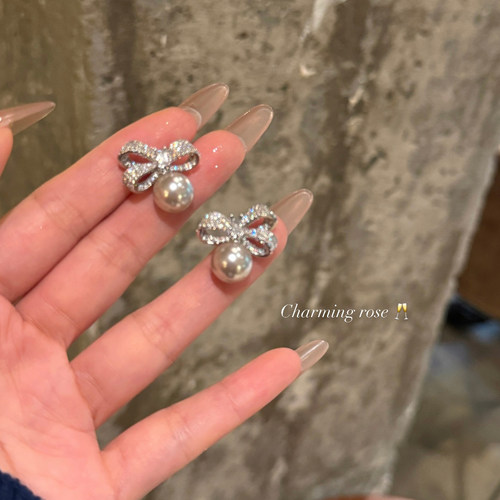 法式精致蝴蝶结仿珍珠耳钉度假风