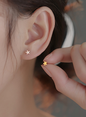 925纯银花朵耳钉2022年新款女轻奢ins小巧精致养耳洞睡觉免摘耳饰