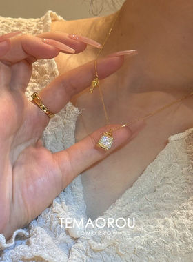 金色爆闪满钻密锁钥匙项链高级感