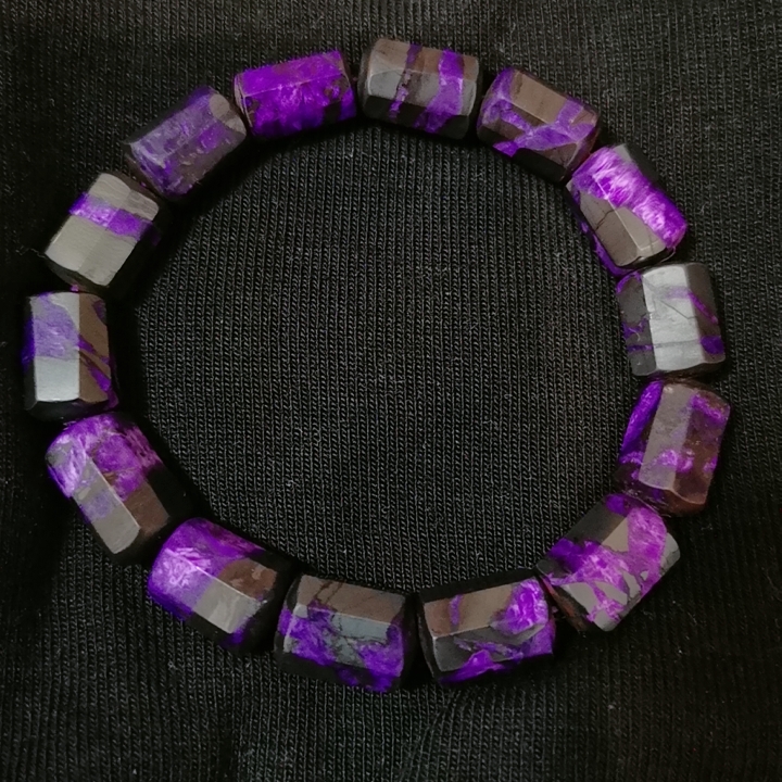 舒俱来丝绒手串36.4克