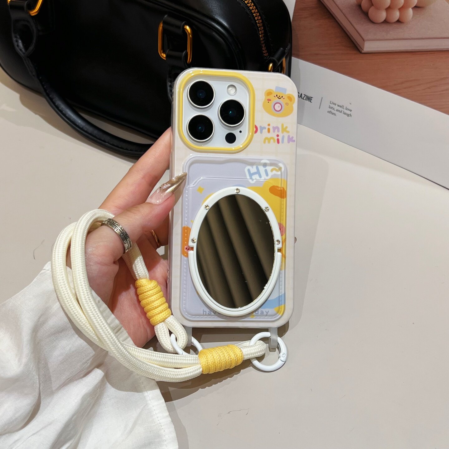相机熊插卡包适用iphone17/15promax镜子手机壳卡套黄色小熊16pro苹果14/13镜子手机壳挂绳卡包零钱包手提绳